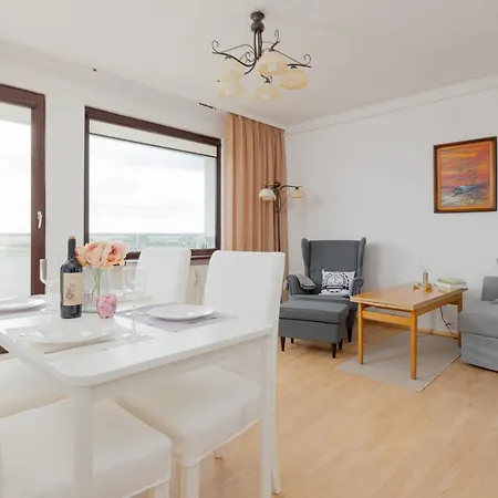 11th Floor & Sea View Budowlana By Renters Apartmán